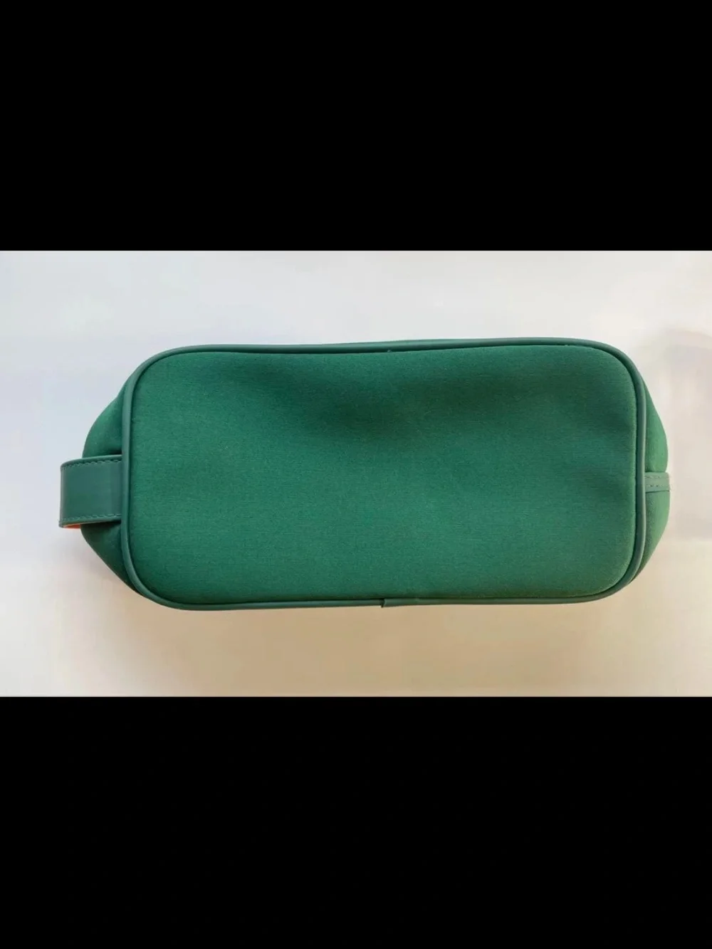 Hermes sleek toiletry